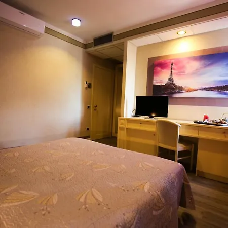 Benedetti Hotell 3*