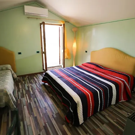 Hotell Benedetti Campello sul Clitunno